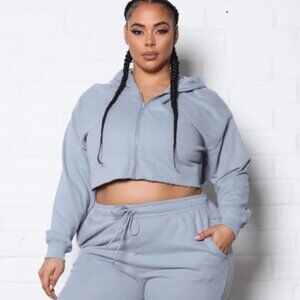 𝅺Fashion Nova  Sport Crop Zip Hoodie